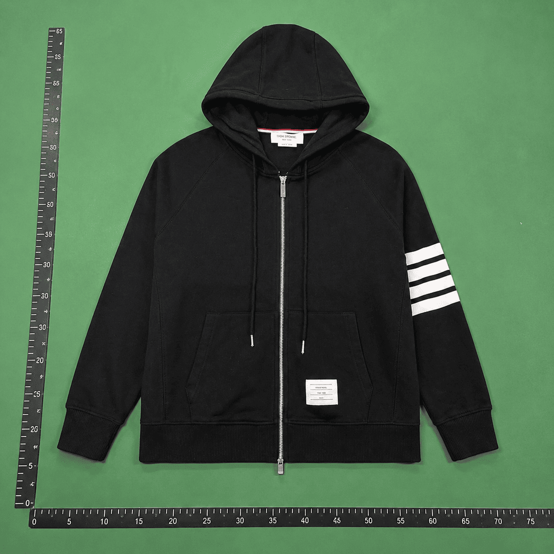 Thom Browne Scarf QC: Missing Length and Label Views