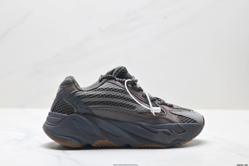 Yeezy Brown 700-Style Sneaker Review: The Listing Shows Two Size Runs and Neither Says EU